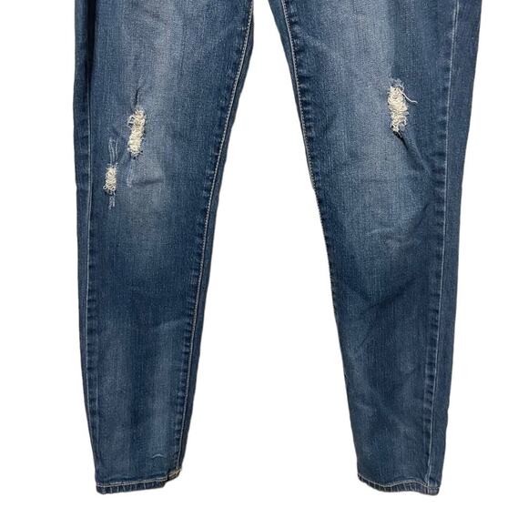 Juniors Jolt Distressed Medium Wash Skinny‎ Jeans - Picture 4 of 8